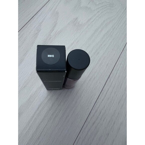 MAC Pro Longwear Liquid Correcting Concealer In NW45 0.3 fl oz - Picture 2 of 2